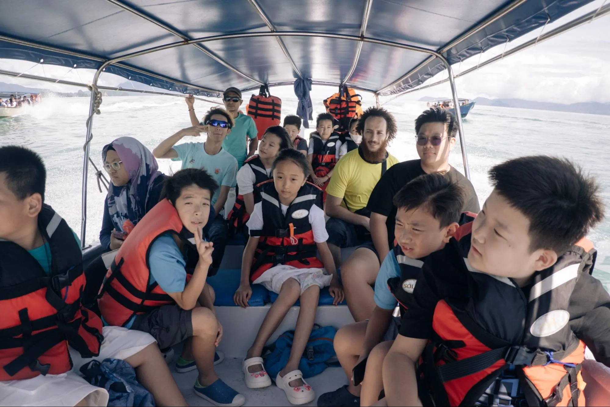 Proven Benefits of Group Travel for Teenagers